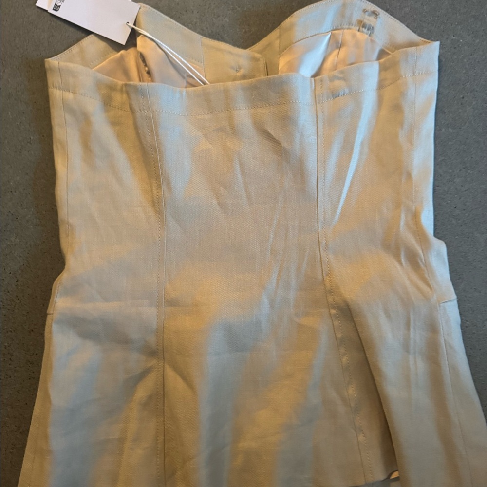 Guess Beige Button-Up Top - Picture 4 of 4